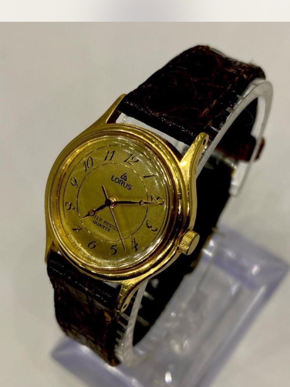 Lorus “ Ladies Goldtone *** Vintage Watch *^* Tan band *^*